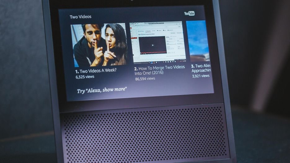 amazon echo show product photos 3