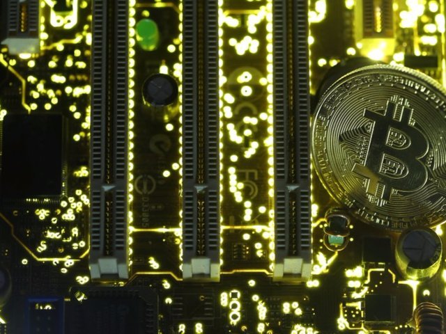 El misterioso origen del Bitcoin 35 5a1dae463dbef426008b8aa3 640 480