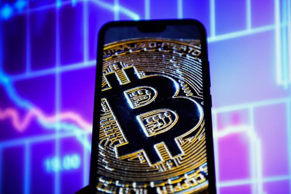 Bitcoin cae por debajo de los 6.000 dólares 34 bitcoin11111
