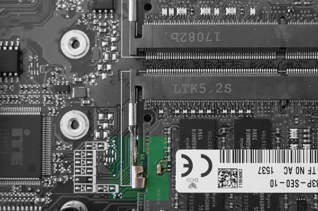 Cómo ampliar la memoria RAM de tu portátil 40 memory latch 1