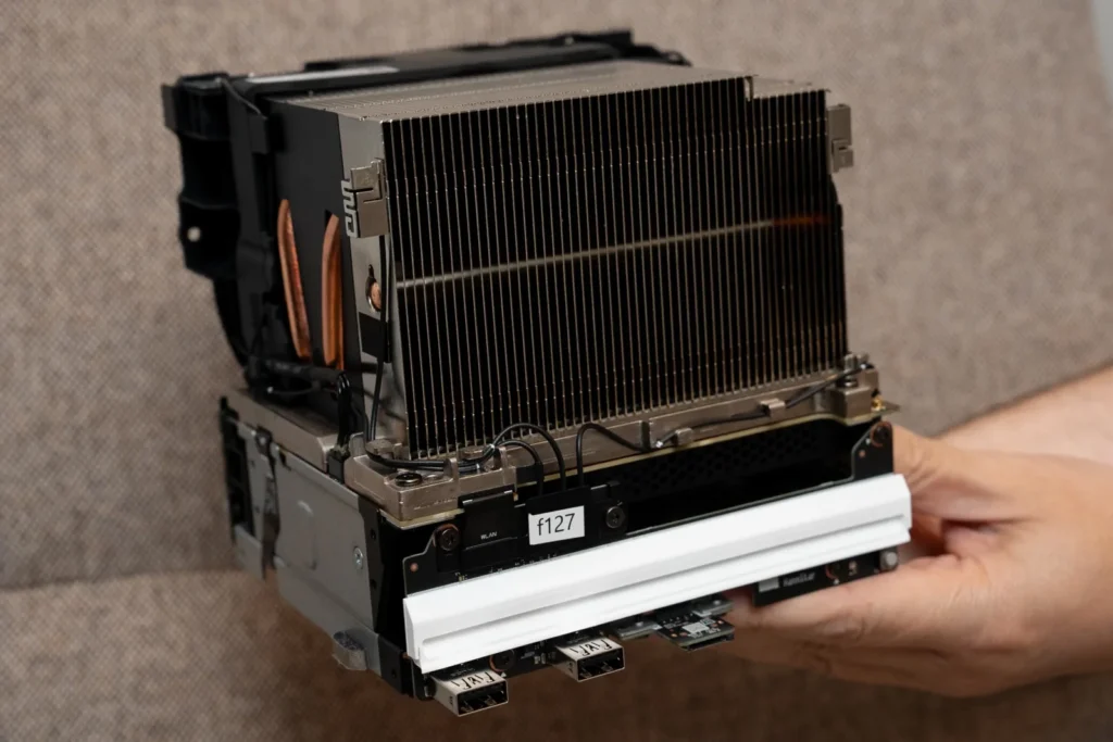 258049 Valve 2025 EverythingTimeStudio 0017