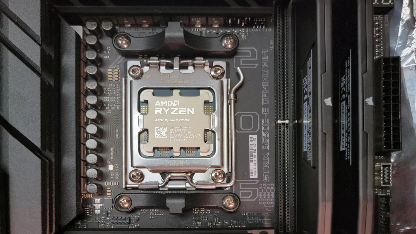 Cómo instalar un procesador paso a paso (Intel y AMD) 44 cpu10