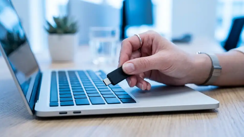Llave física de seguridad como método de autenticación en dos pasos